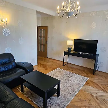 Apartment Centre 3-bedroom Comfort Warsaw